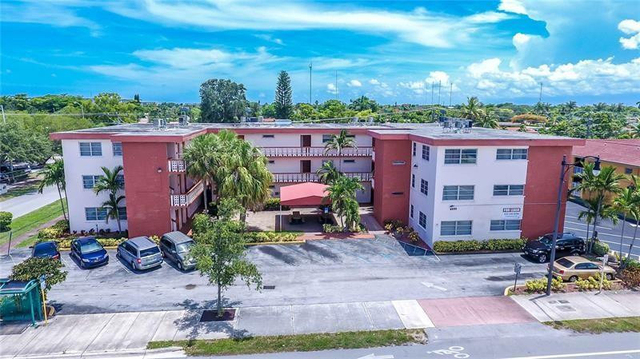 4800 Hollywood Boulevard - Photo 1
