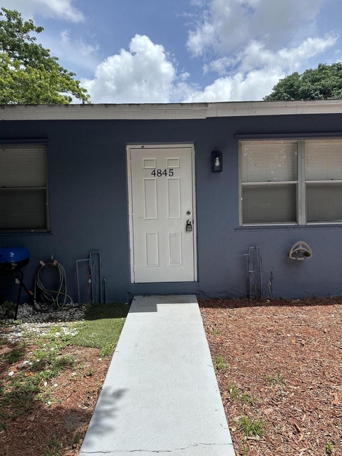 4833 Serafica Drive - Photo 1