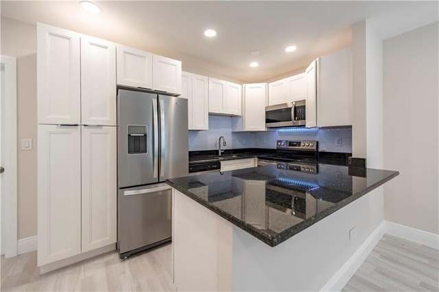 628 Ne 8th Avenue - Photo 1