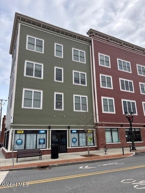 12 White Street - Photo 1