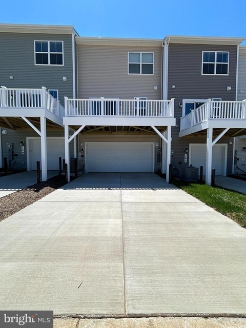 71 Swan Field Ave - Photo 1