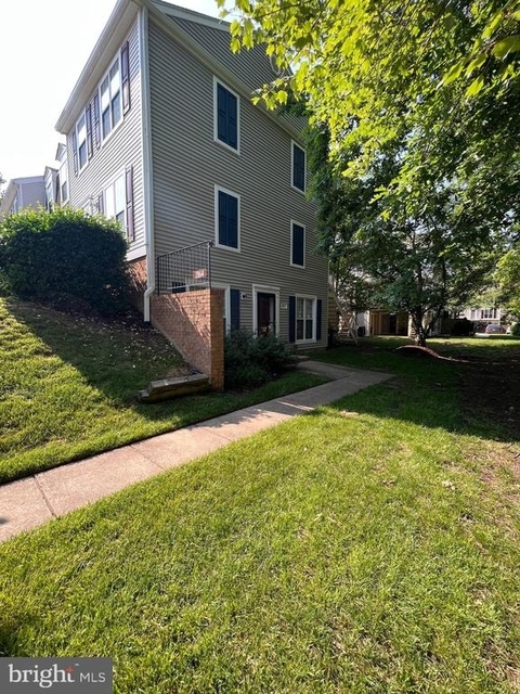 2864 Madeira Court - Photo 1