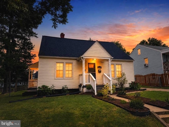 3107 Memorial Street - Photo 1