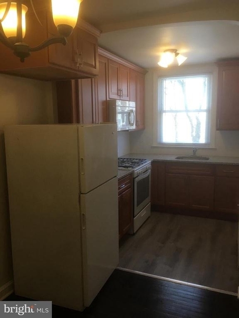 883 Windermere Avenue - Photo 1