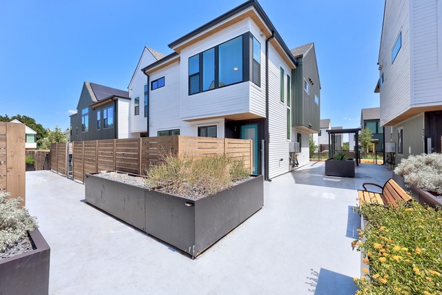 2200 Mcfly St - Photo 1