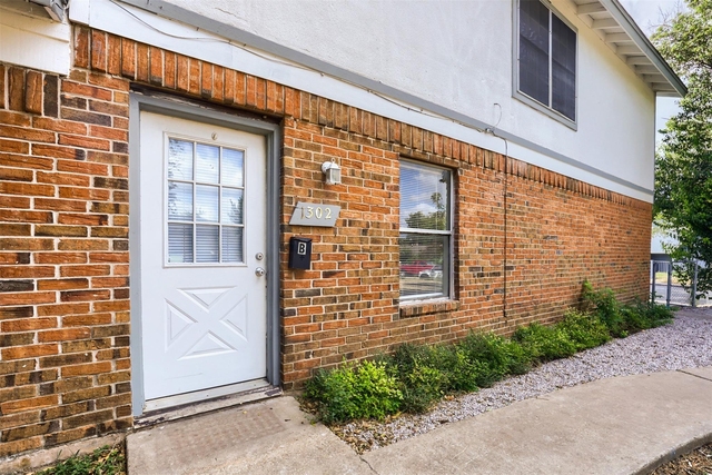 1302 Radcliff Dr - Photo 1