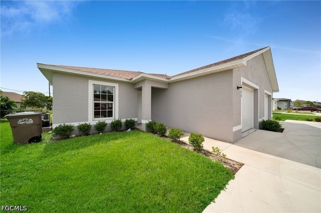 4106 Sw 7th Place - Photo 1