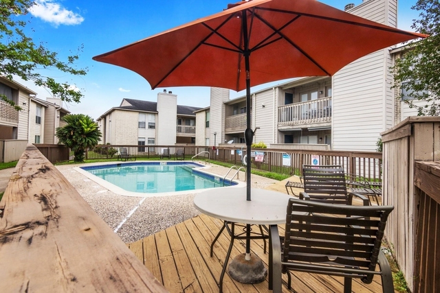 3919 Fairmont - Photo 1