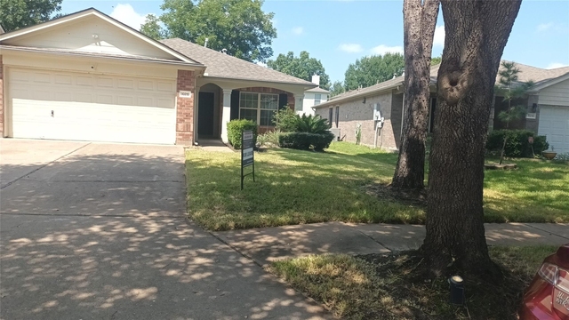 10215 Peridot Cove Cove - Photo 1