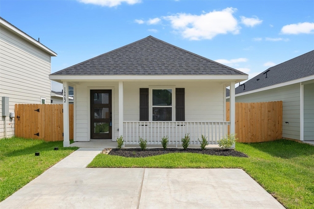 16462 Valerie Marie Place - Photo 1