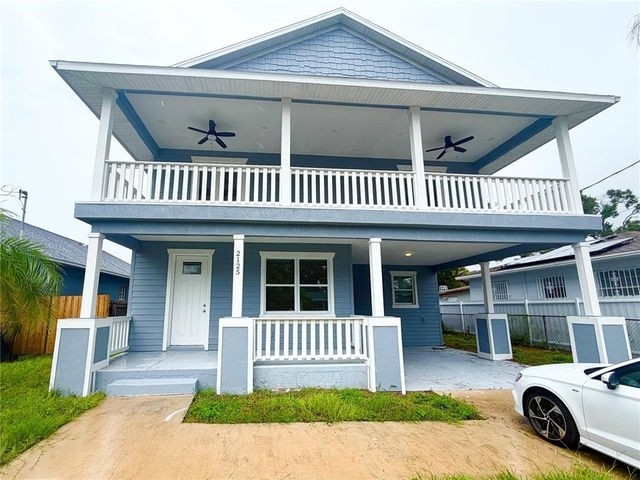 2125 W Saint Joseph Street - Photo 1