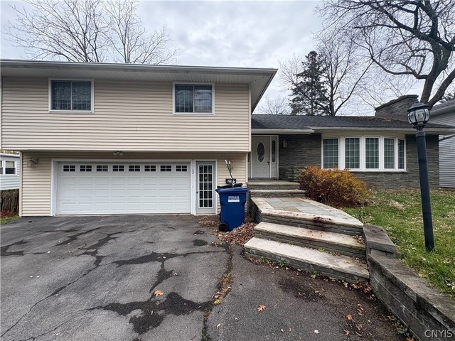 215 Locksley Road - Photo 1