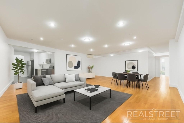 90-02 Queens Blvd - Photo 1