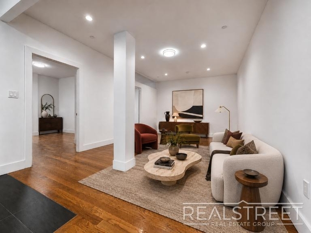 90-02 Queens Blvd - Photo 1