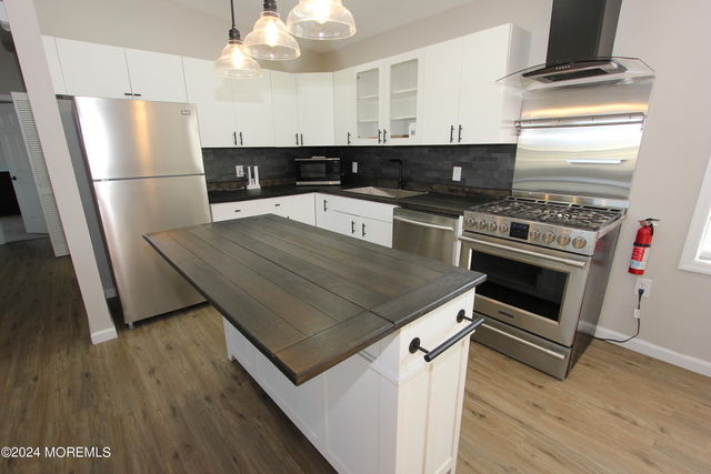 1001 Nw Central Avenue - Photo 1