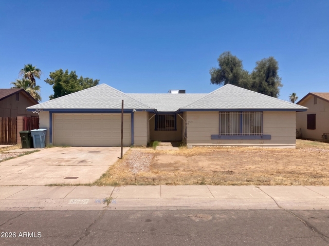 6420 W College Drive - Photo 1