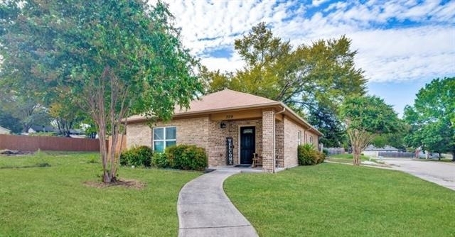 309 Emma Jane Street - Photo 1