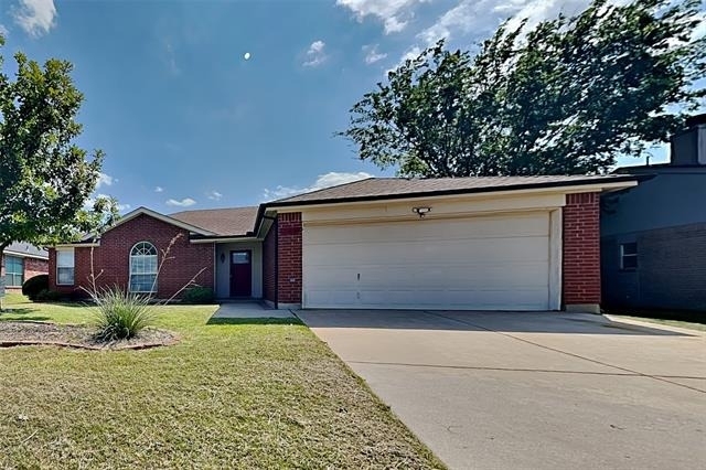 625 Creekview Drive - Photo 1