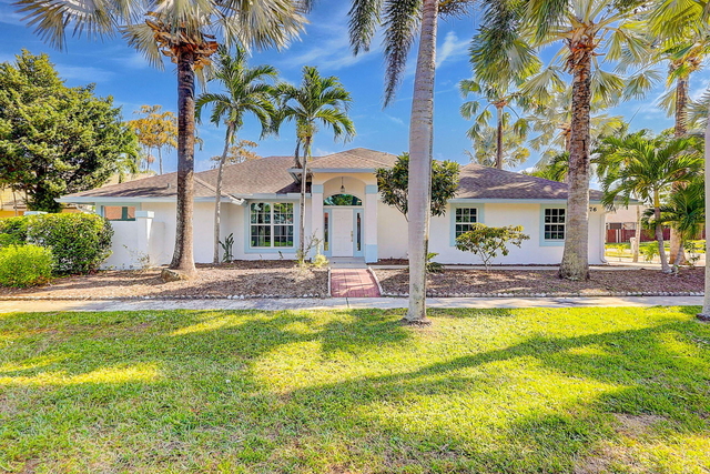 1176 Staghorn Street - Photo 1