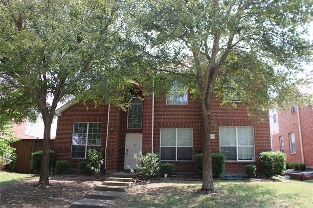 1608 Broadmoor Drive - Photo 1