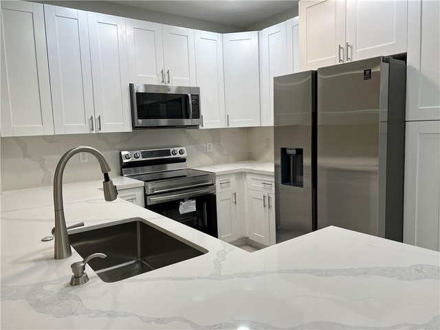 4602 Sw 160th Avenue - Photo 1