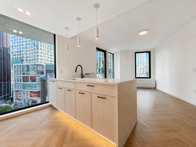 163 Willoughby Street - Photo 1