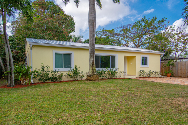 364 Orange Way - Photo 1