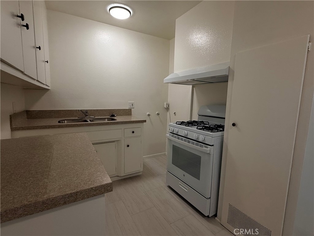 248 Redwood - Photo 1