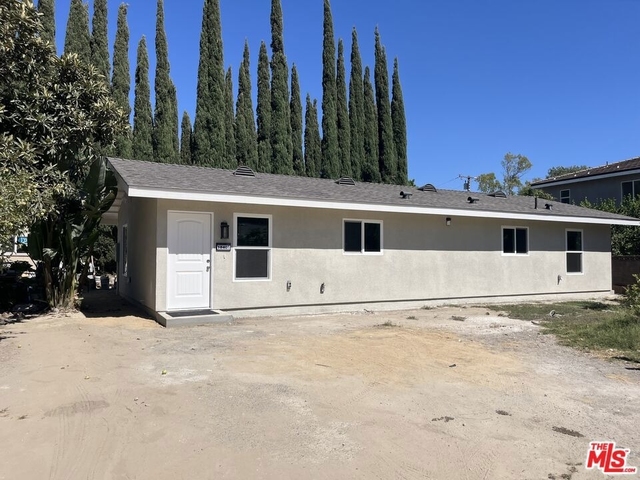 1840 Deodora Street - Photo 1