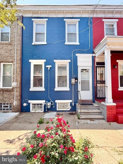 570 Line Street - Photo 1