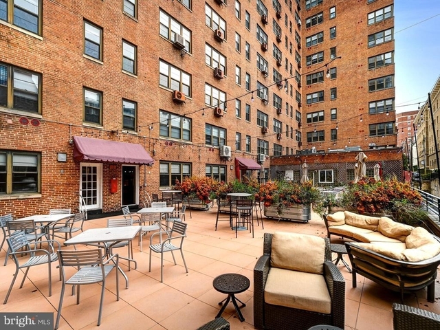 105 39th Street W - Photo 1