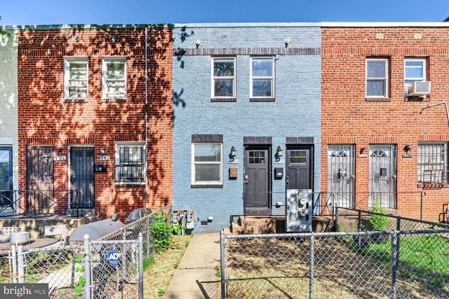 1268 16th Street Ne - Photo 1