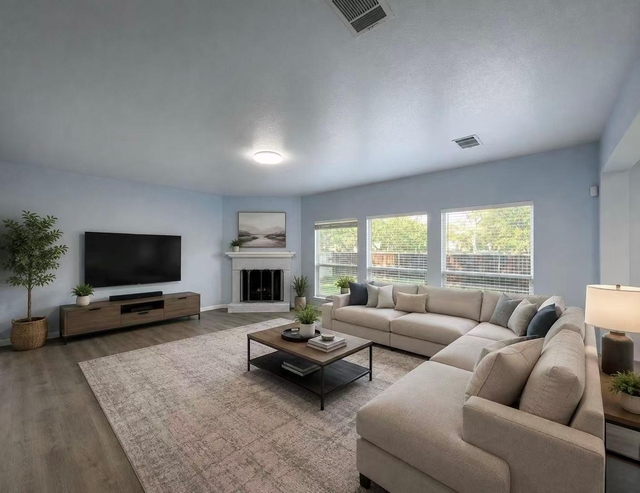 1705 E Westminster Way - Photo 1