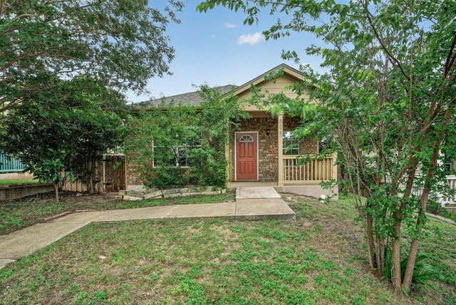 5625 Signal Point Pt - Photo 1