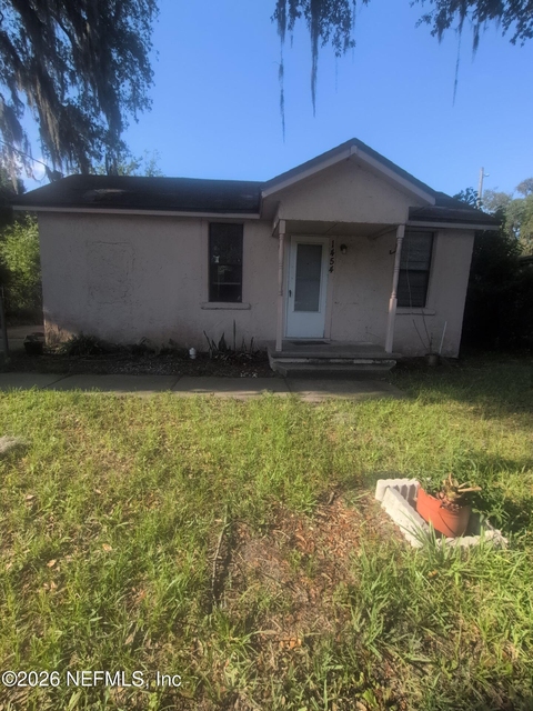 1454 Winthrop Street - Photo 1