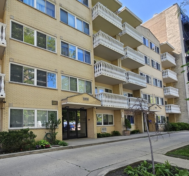 5906 N Sheridan Road - Photo 1