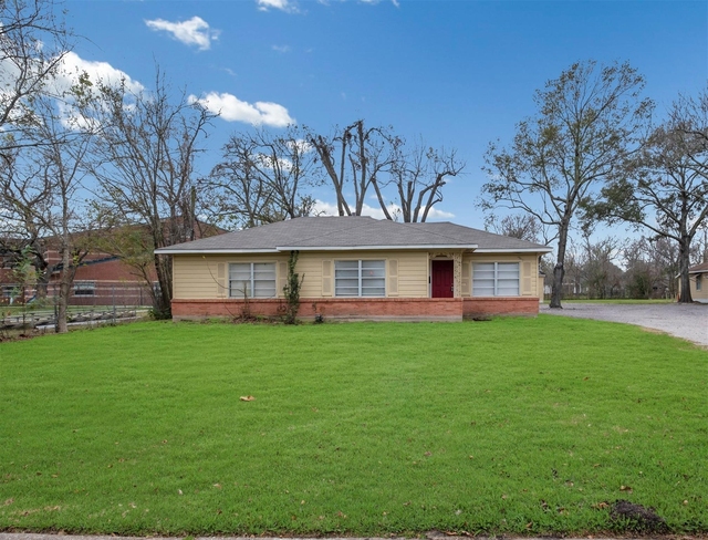 8248 Hartford Street - Photo 1