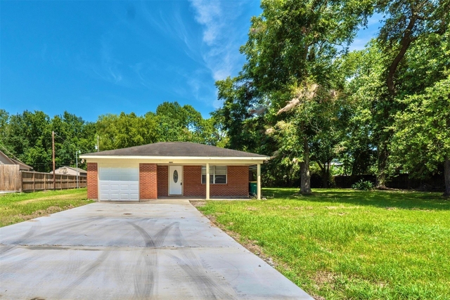 2109 Jeridona Street - Photo 1