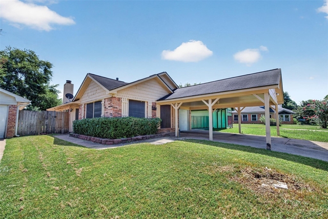 4632 Greenwood Drive - Photo 1