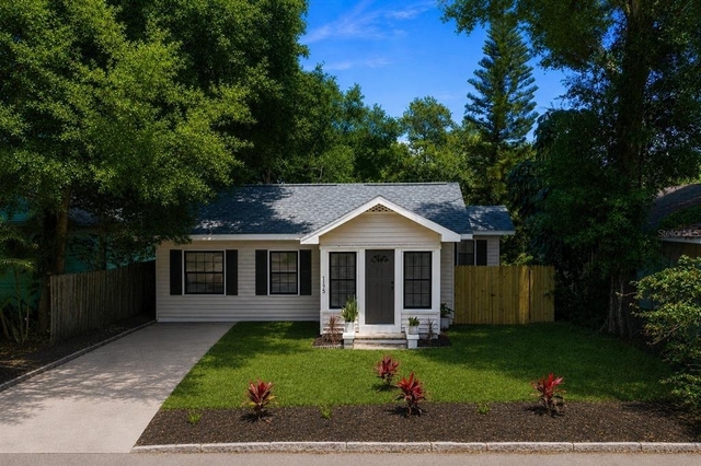 1175 Highland Court N - Photo 1