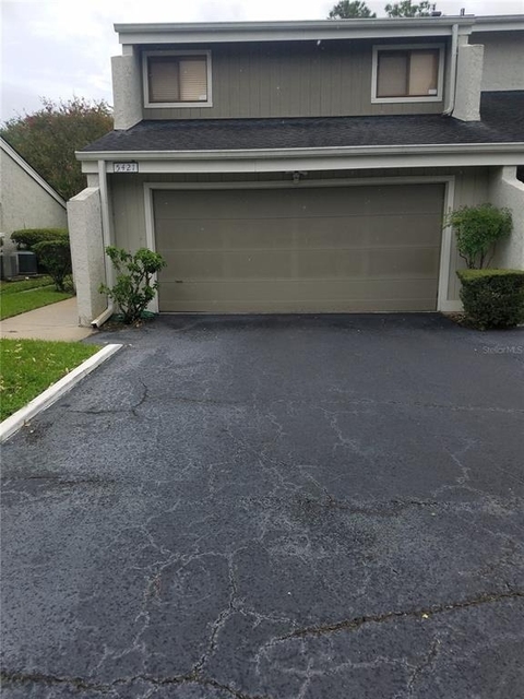 5421 Vineland Road - Photo 1