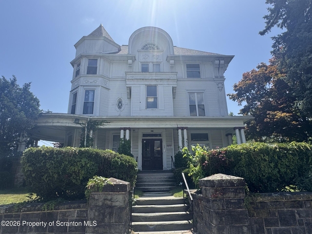 507 Broadway Street - Photo 1