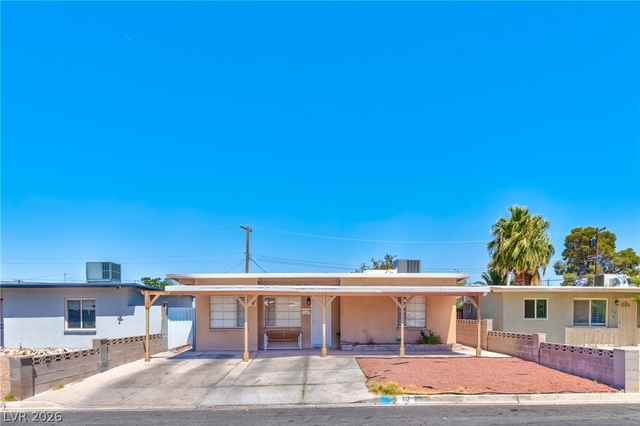 612 Stanford Street - Photo 1