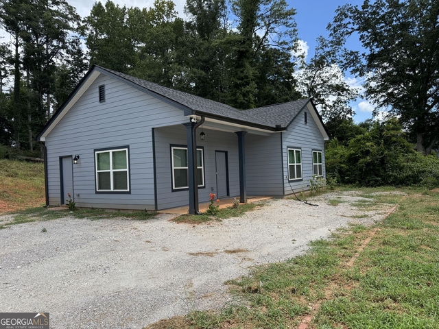 1555 W Poplar Street - Photo 1