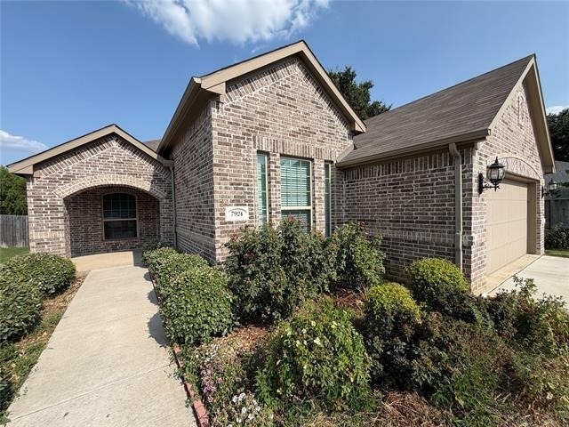 7924 Buttonwood Drive - Photo 1