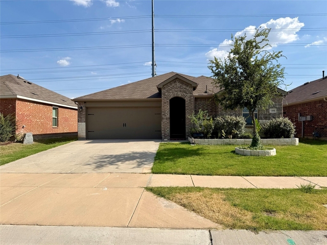 1408 Skyline Drive - Photo 1