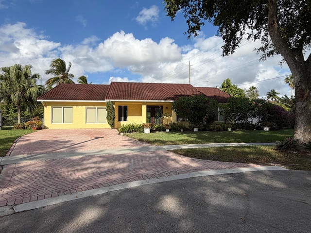 8619 Sw 51st Street - Photo 1