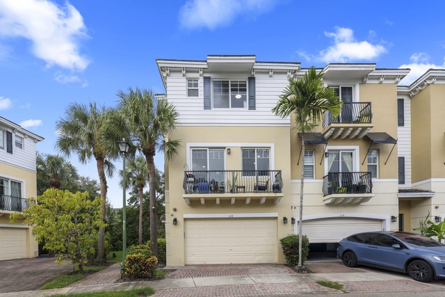 616 Nw 38th Circle - Photo 1