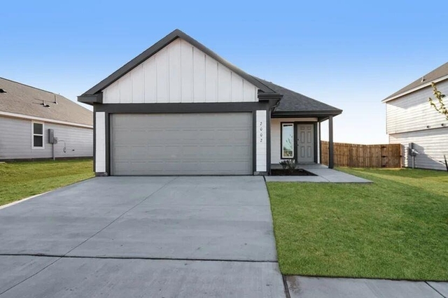 2002 Crimson Lake Boulevard - Photo 1
