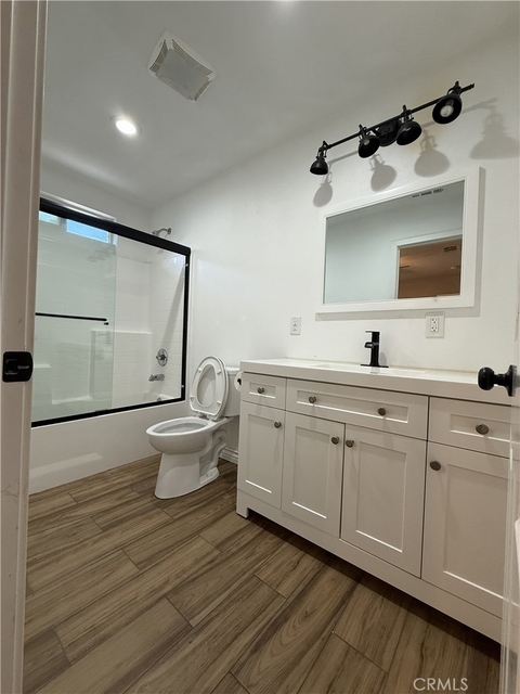 1224 Poplar - Photo 1